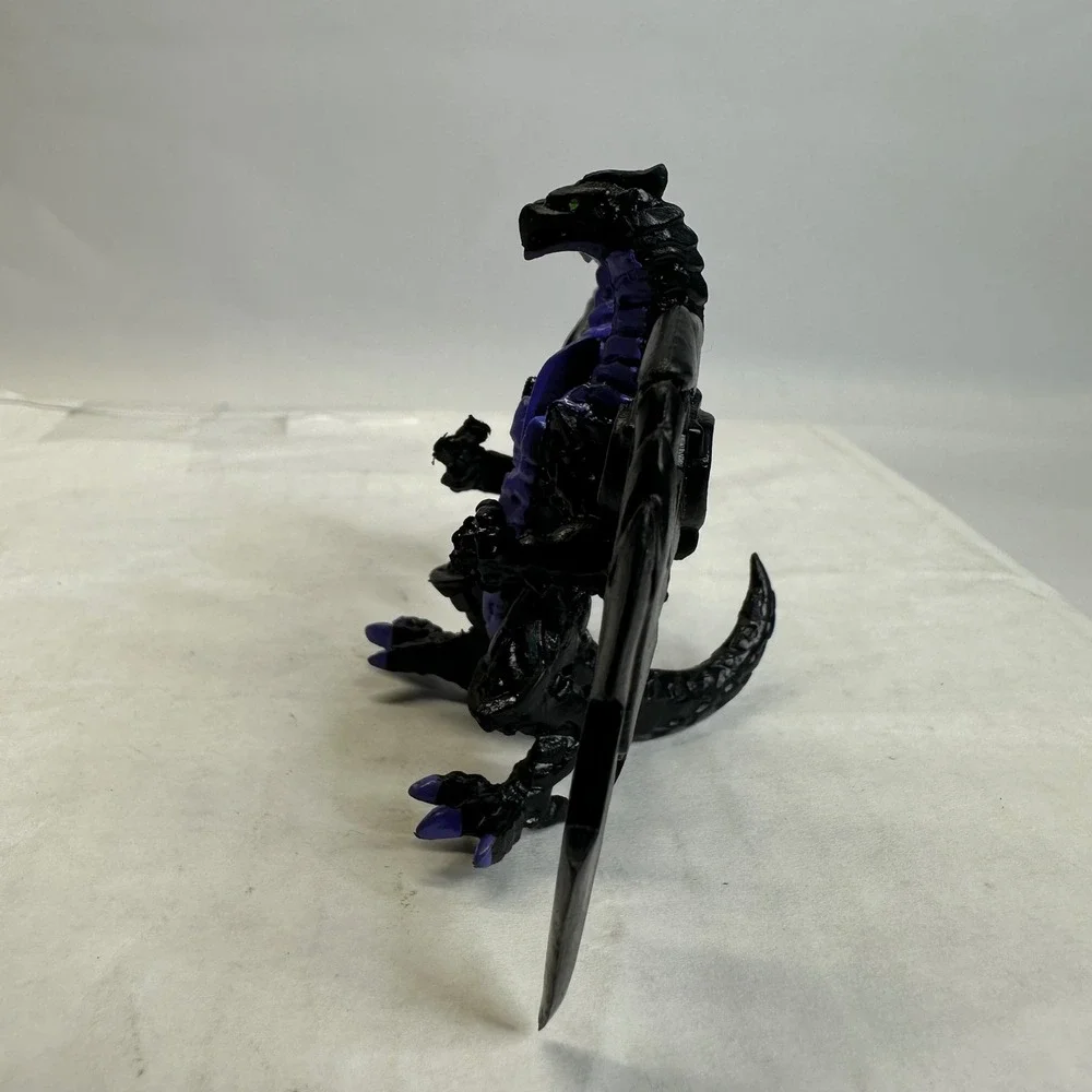 Bakugan Battle Planet Nillious Two Headed Dragon Action Figure Black Purple
